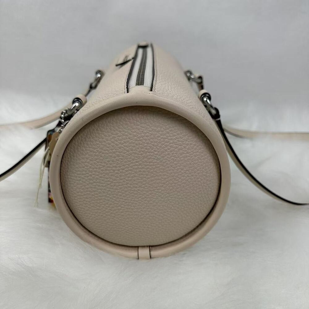Coach Barrel Shoulder Bag In Coachtopia Leather In Chalk Rainbow CT382 NWT - Picture 3 of 8